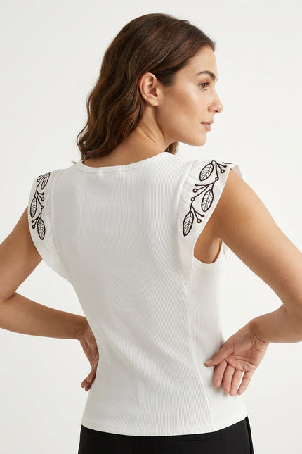 CAMISETA ARMONIAS BORDADOS
