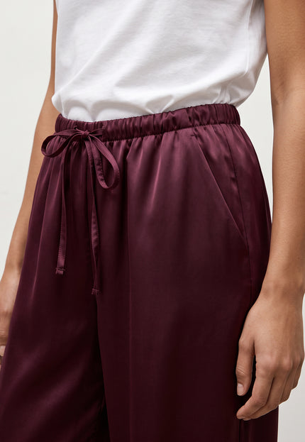 PANTALÓN ARMONIAS SATINADO CAPRI
