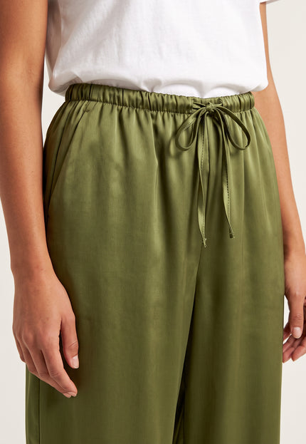 PANTALÓN ARMONIAS SATINADO CAPRI