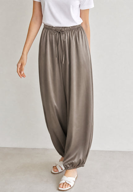 PANTALÓN ARMONIAS SATINADO CAPRI