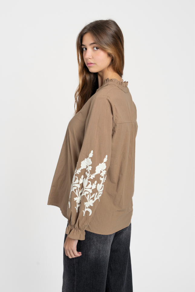 CAMISA ARMONIAS BORDADOS