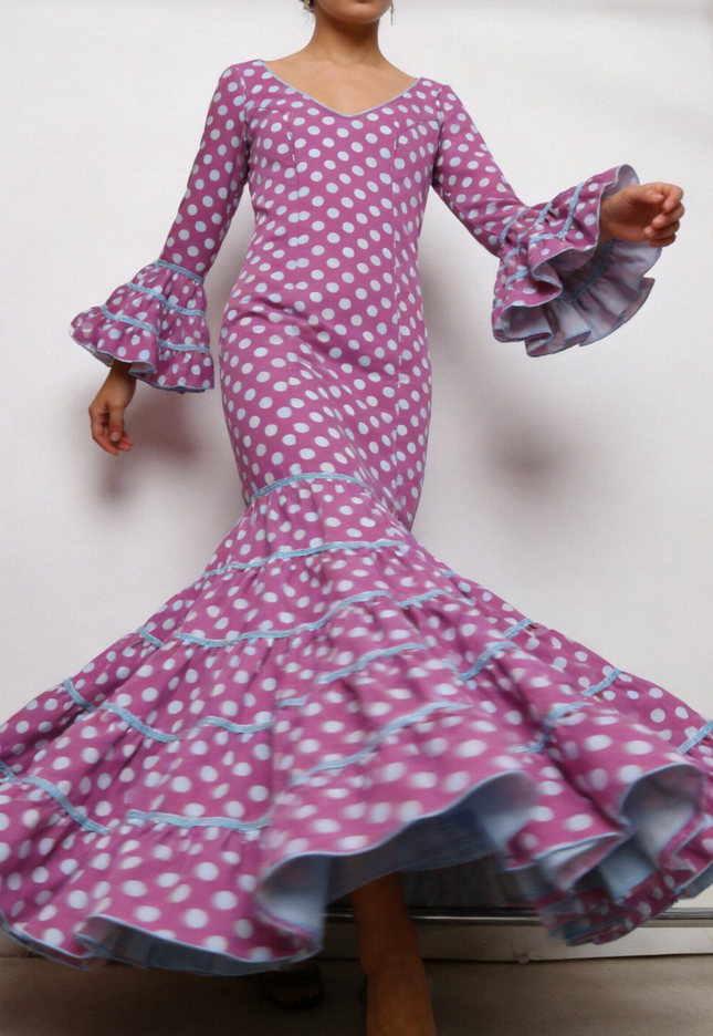 TRAJE FLAMENCA SRA ROSALÍA LUNARES MEDIANOS