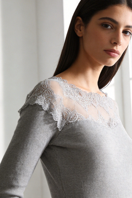 CAMISETA ARMONIAS ENCAJE