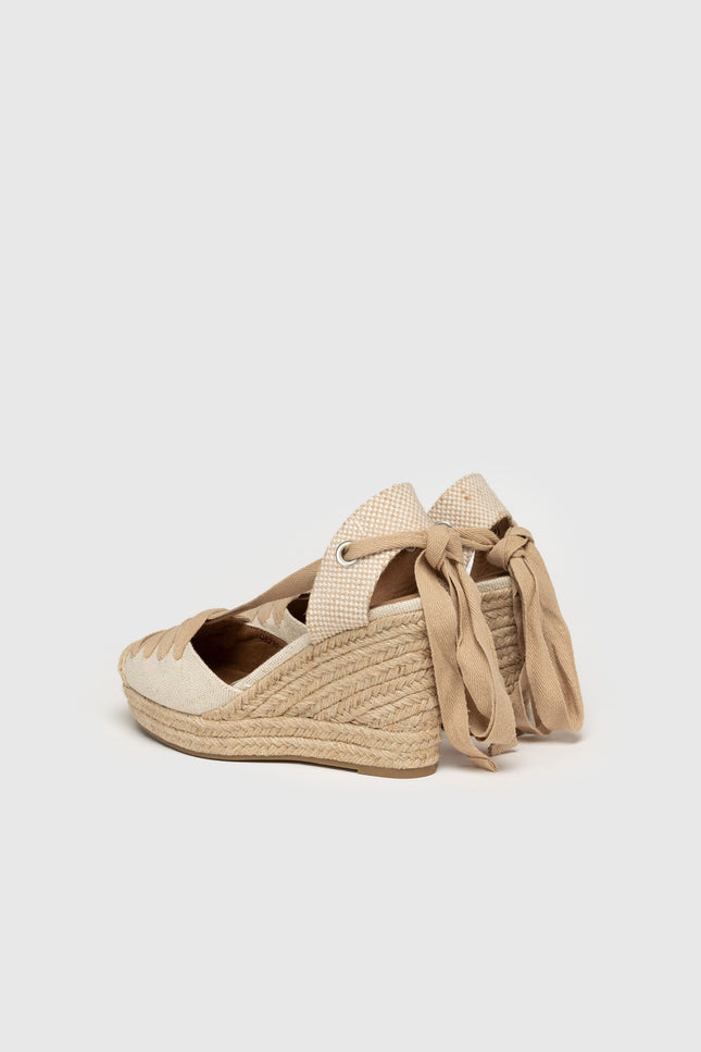 ARMONIAS LACE-UP SANDAL