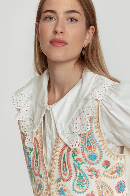 EMBROIDERED ARMONIAS VEST