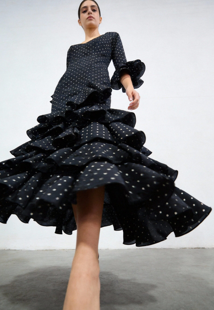 TRAJE DE FLAMENCA LOLITA LUNARES PEQUEÑOS