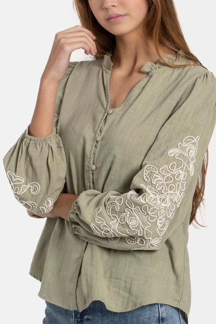 CAMISA ARMONIAS BORDADOS